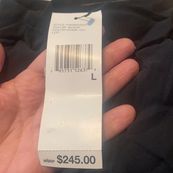 Eye catching silk DKNY top - Picture 5 of 6